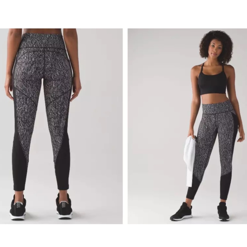 LULULEMON LEGGINGS Black/white graphic print Size 2 Fit Physique Tight